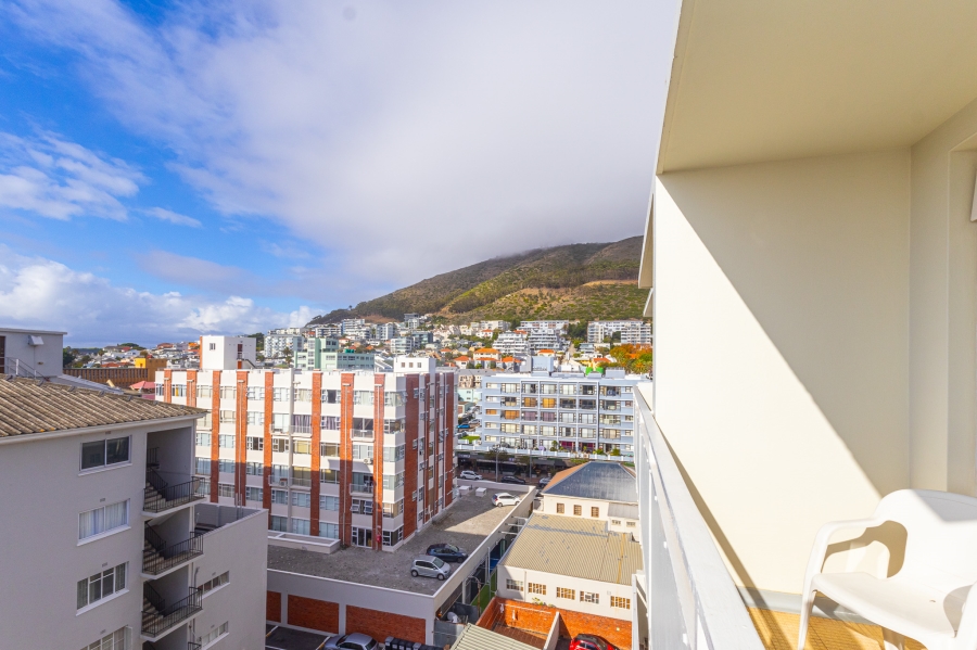 2 Bedroom Property for Sale in Sea Point Western Cape